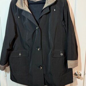 WOMEN’S JACKET WEATHER RESISTANT LINED WITH HOOD, BLACK WITH TAUPE TRIM, SIZE 1X